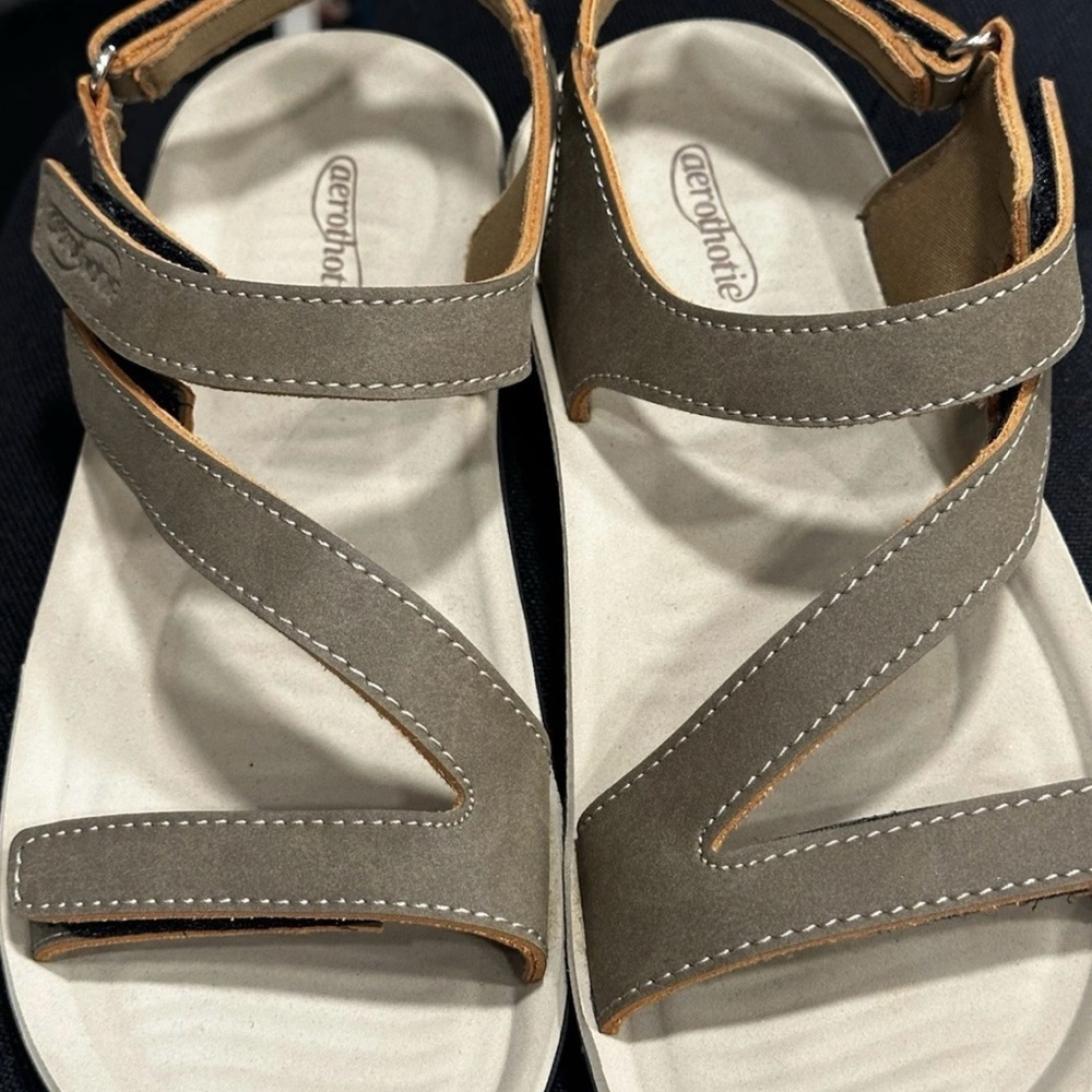 Aerothotic Women's Gray Sandals 6.5